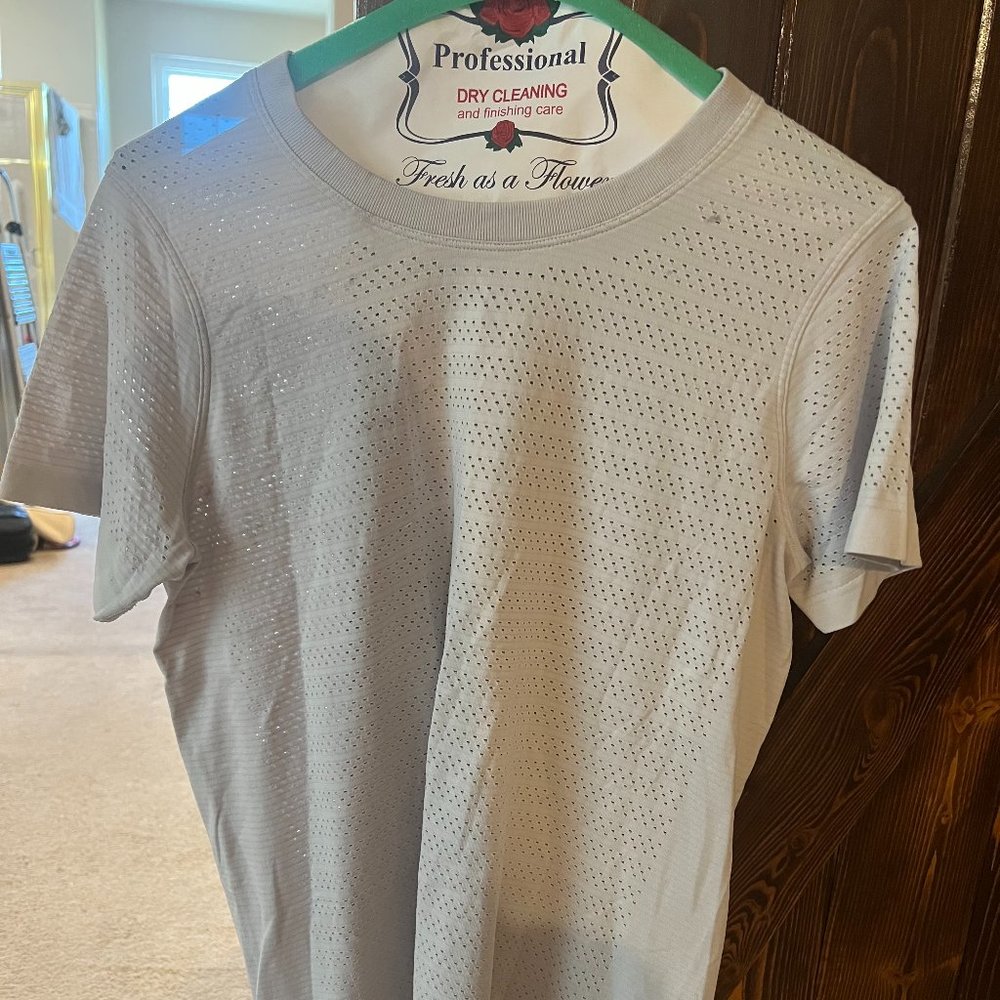 Lulu shirt size 8